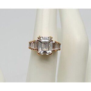 LIND 14K Gold Electroplate Emerald Cut Clear Crystal Band Ring Gold Tone Size 6
